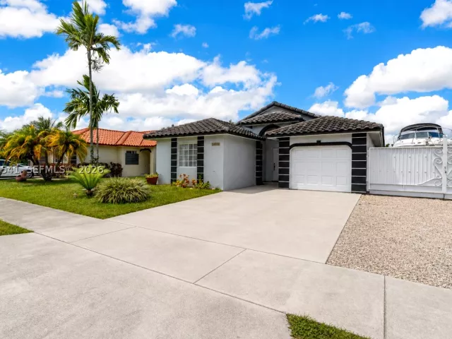 Продажа дома по адресу 18230 SW 143rd Ct - фото 9389361