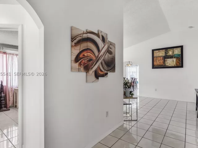 Продажа дома по адресу 18230 SW 143rd Ct - фото 9389362