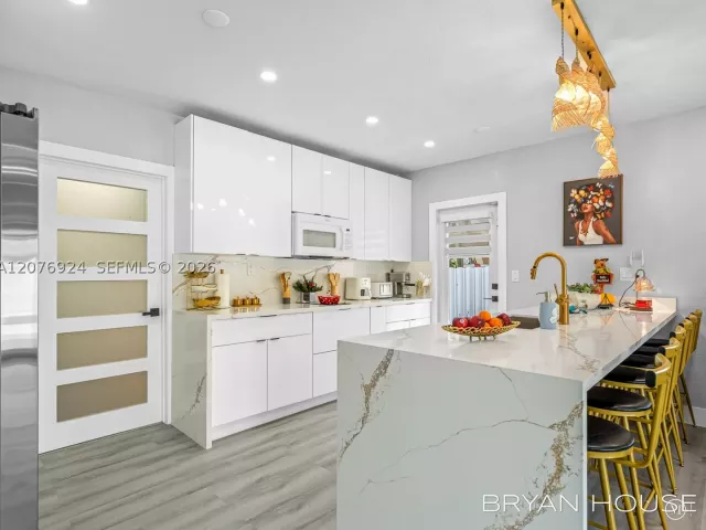 Продажа дома по адресу 3341 NW 20th St - фото 9395998