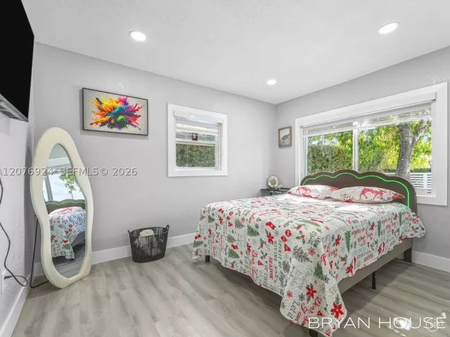 Продажа дома по адресу 3341 NW 20th St - фото 9396013