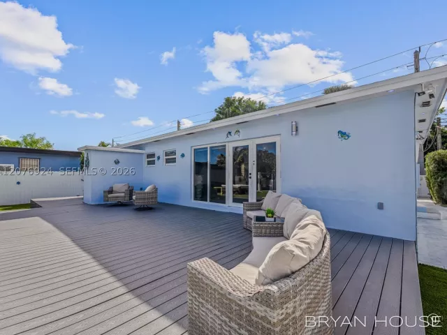 Продажа дома по адресу 3341 NW 20th St - фото 9396017