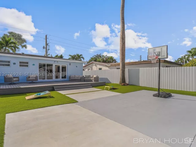 Продажа дома по адресу 3341 NW 20th St - фото 9396027