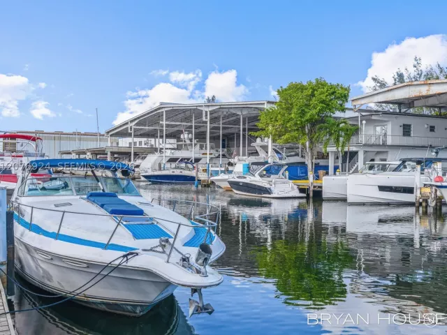 Продажа дома по адресу 3341 NW 20th St - фото 9396041