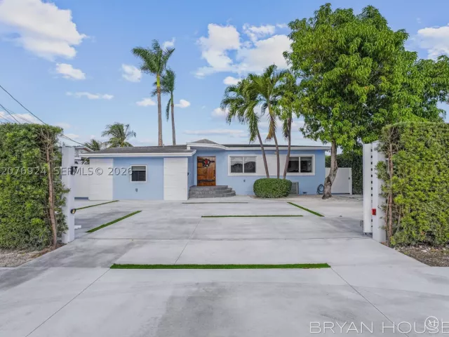 Продажа дома по адресу 3341 NW 20th St - фото 9396050