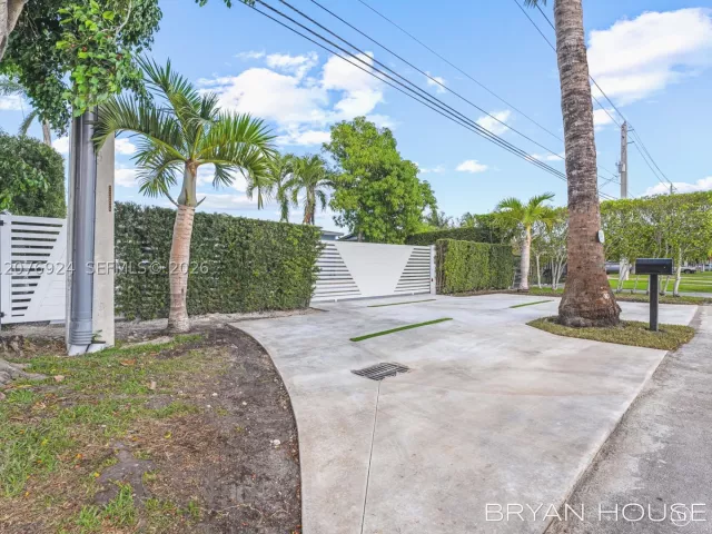 Продажа дома по адресу 3341 NW 20th St - фото 9396057