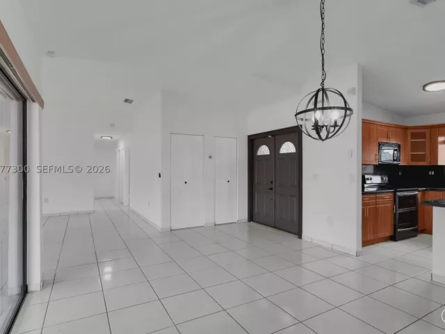 Продажа дома по адресу 18600 SW 127th Pl - фото 9394011