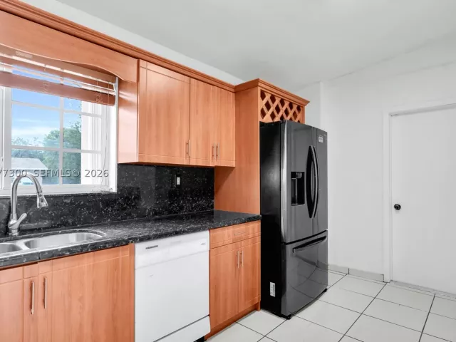 Продажа дома по адресу 18600 SW 127th Pl - фото 9394014
