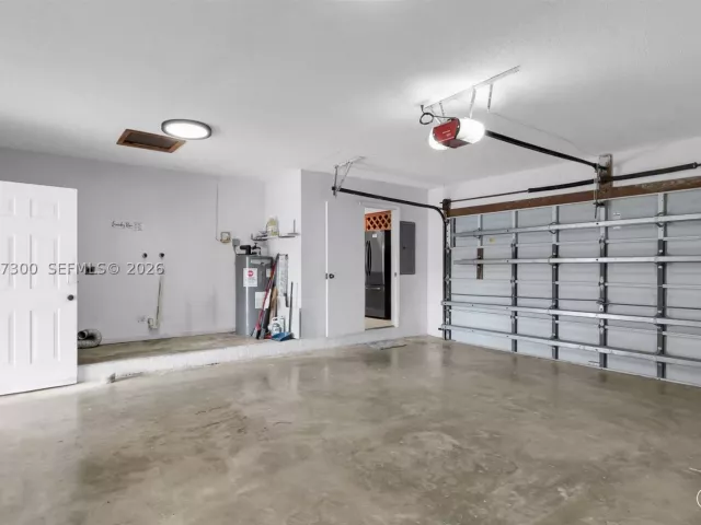 Продажа дома по адресу 18600 SW 127th Pl - фото 9394030
