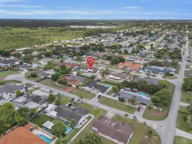 Продажа дома по адресу 18600 SW 127th Pl - фото 9394004