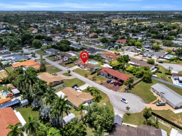 Продажа дома по адресу 18600 SW 127th Pl - фото 9394007