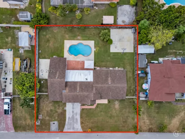 Продажа дома по адресу 18600 SW 127th Pl - фото 9394008