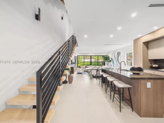 Продажа дома по адресу 1433 SW 20th St - фото 9393712