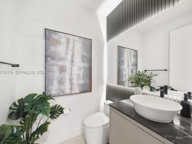 Продажа дома по адресу 1433 SW 20th St - фото 9393715