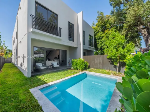 Продажа дома по адресу 1433 SW 20th St - фото 9393720
