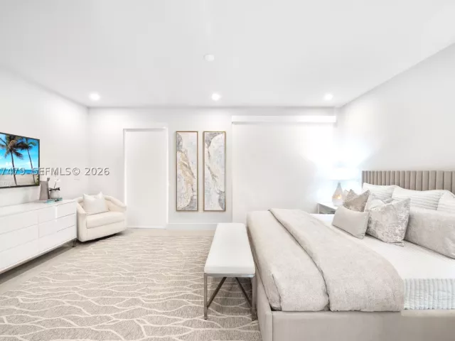 Продажа дома по адресу 1433 SW 20th St - фото 9393728