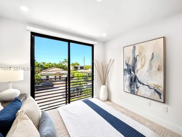 Продажа дома по адресу 1433 SW 20th St - фото 9393736