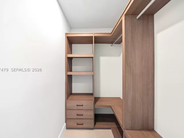 Продажа дома по адресу 1433 SW 20th St - фото 9393738