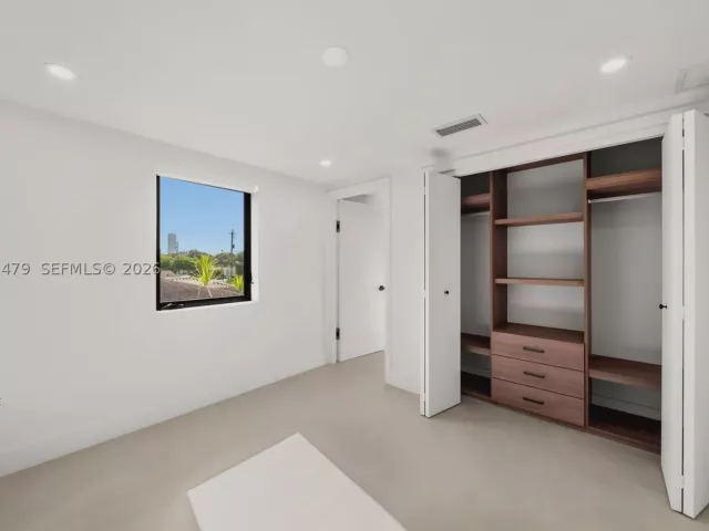Продажа дома по адресу 1433 SW 20th St - фото 9393739