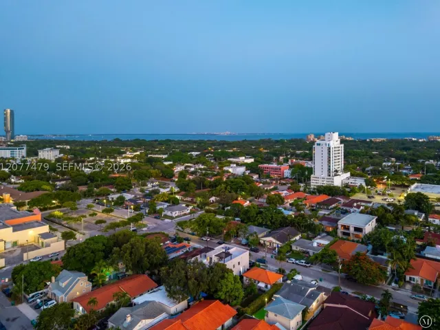 Продажа дома по адресу 1433 SW 20th St - фото 9393751