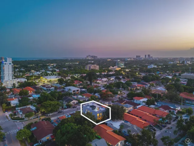 Продажа дома по адресу 1433 SW 20th St - фото 9393699