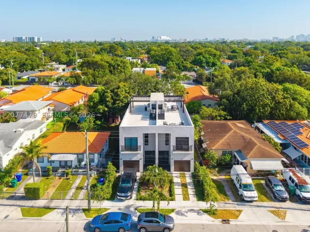 Продажа дома по адресу 1433 SW 20th St - фото 9393755