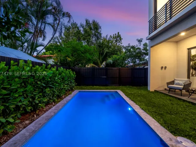 Продажа дома по адресу 1433 SW 20th St - фото 9393756