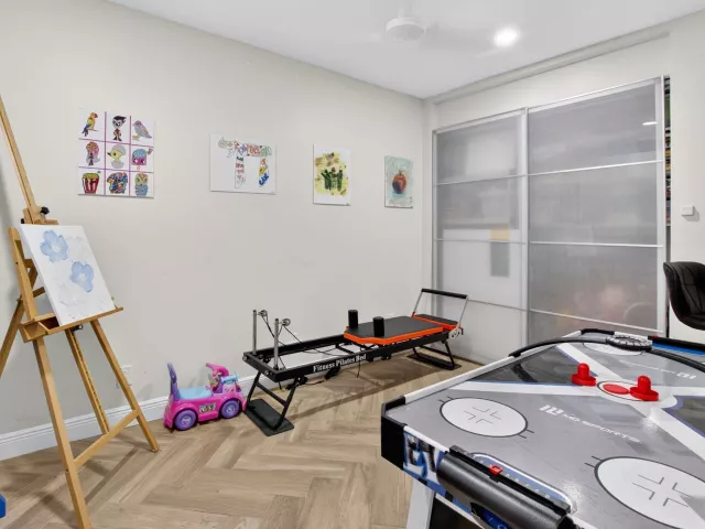 Продажа дома по адресу 7658 SOLIMAR Circle - фото 9388698