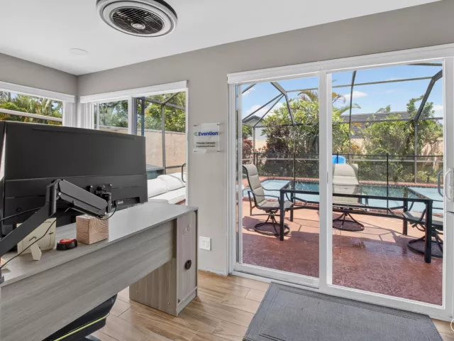 Продажа дома по адресу 7658 SOLIMAR Circle - фото 9388707