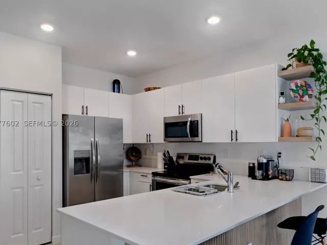 Продажа дома по адресу 23471 SW 129th Ave - фото 9393912