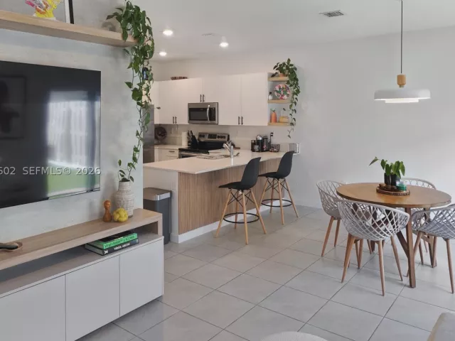 Продажа дома по адресу 23471 SW 129th Ave - фото 9393915