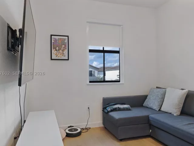 Продажа дома по адресу 23471 SW 129th Ave - фото 9393929