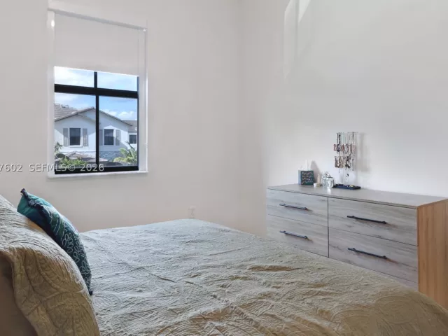 Продажа дома по адресу 23471 SW 129th Ave - фото 9393935