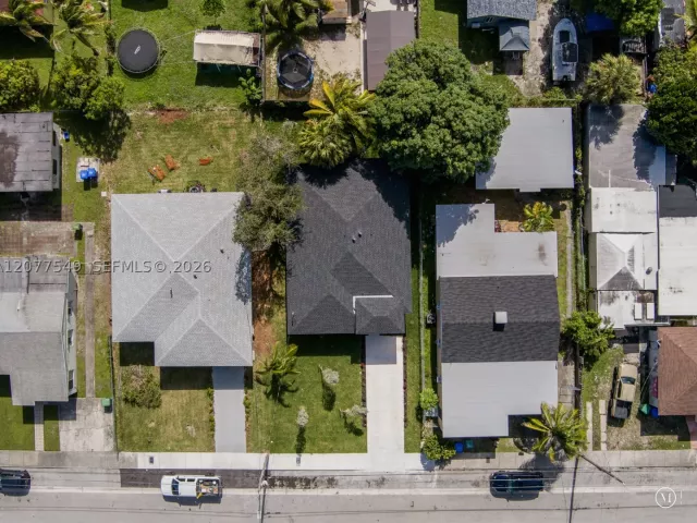 Дом в аренду по адресу 1468 NW 51st St - фото 9391222