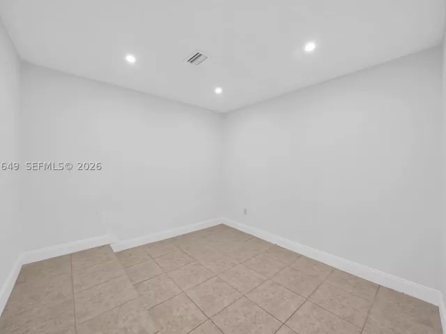 Дом в аренду по адресу 6352 SW 112th Pl - фото 9391931