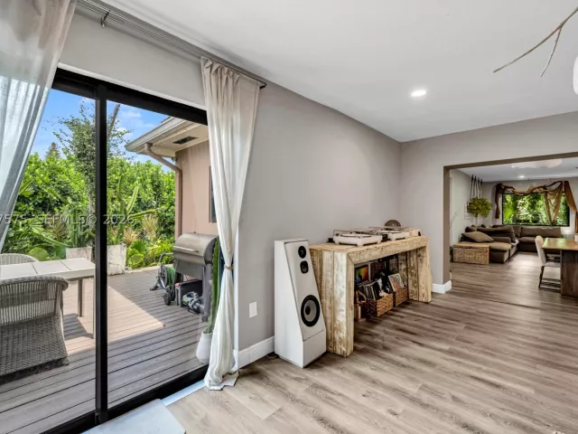 Продажа дома по адресу 12230 NW 22nd Ct - фото 9391085