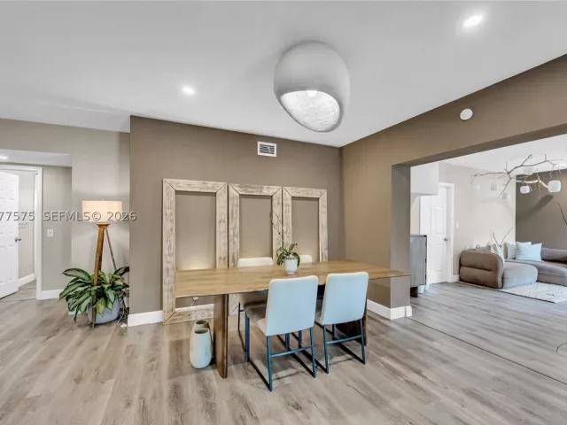 Продажа дома по адресу 12230 NW 22nd Ct - фото 9391096