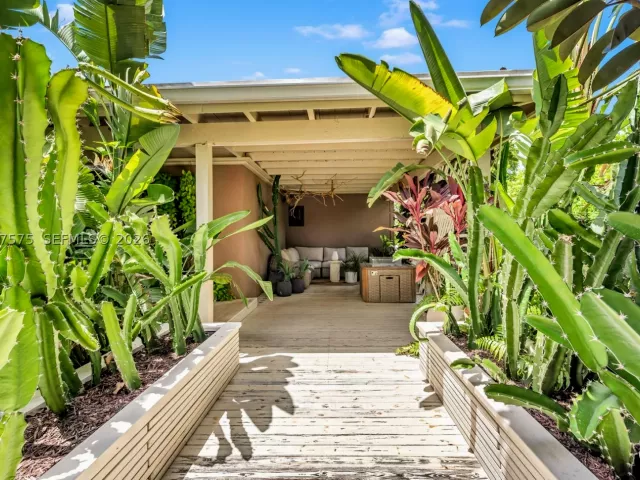 Продажа дома по адресу 12230 NW 22nd Ct - фото 9391116