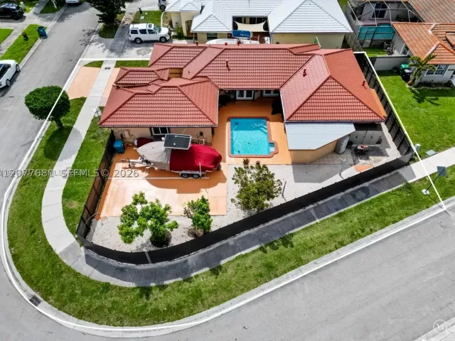 Продажа дома по адресу  - фото 9389561