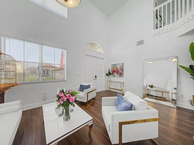 Продажа дома по адресу 13868 SW 38th Ter - фото 9396107
