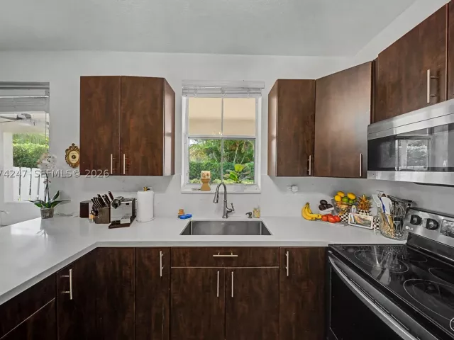 Продажа дома по адресу 13868 SW 38th Ter - фото 9396110