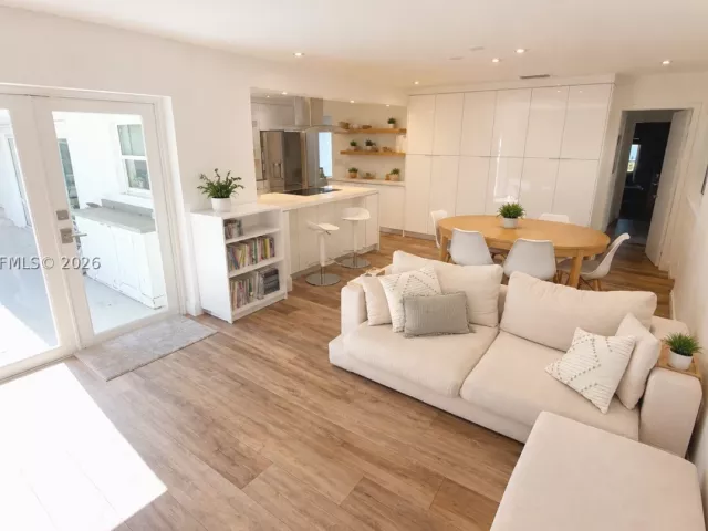 Продажа дома по адресу 1835 NE 212th Ter - фото 9394571