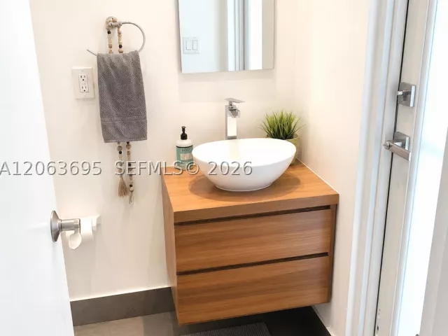 Продажа дома по адресу 1835 NE 212th Ter - фото 9394576