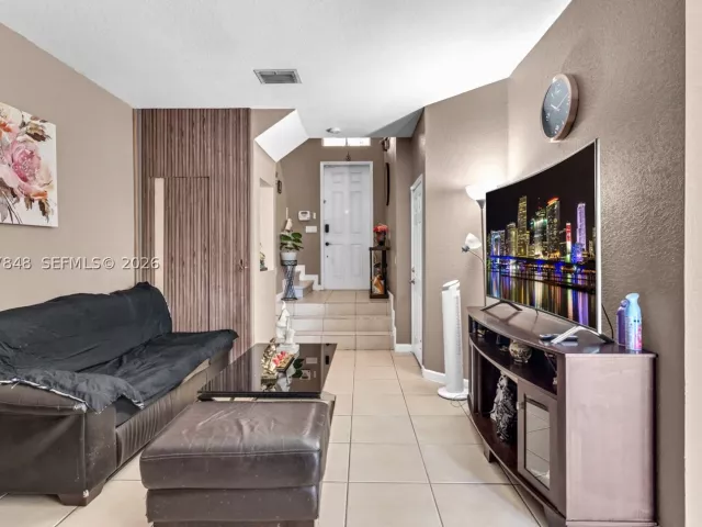 Продажа дома по адресу 23675 SW 114th Ct - фото 9392213
