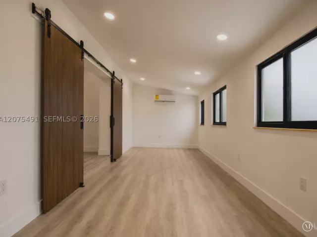 Продажа дома по адресу 4212 SW 98th Ave - фото 9394531