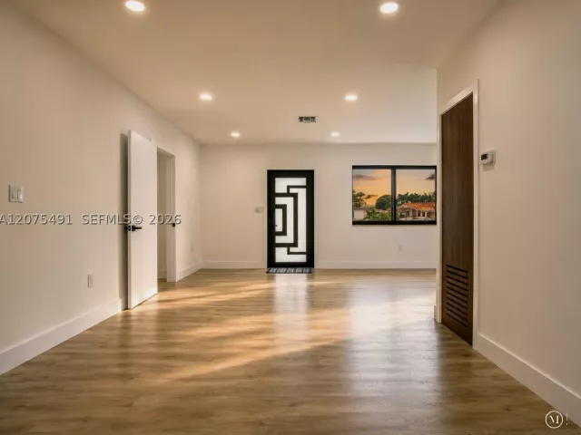 Продажа дома по адресу 4212 SW 98th Ave - фото 9394533