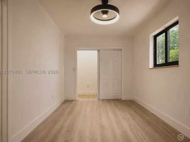 Продажа дома по адресу 4212 SW 98th Ave - фото 9394534