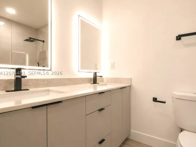 Продажа дома по адресу 4212 SW 98th Ave - фото 9394543