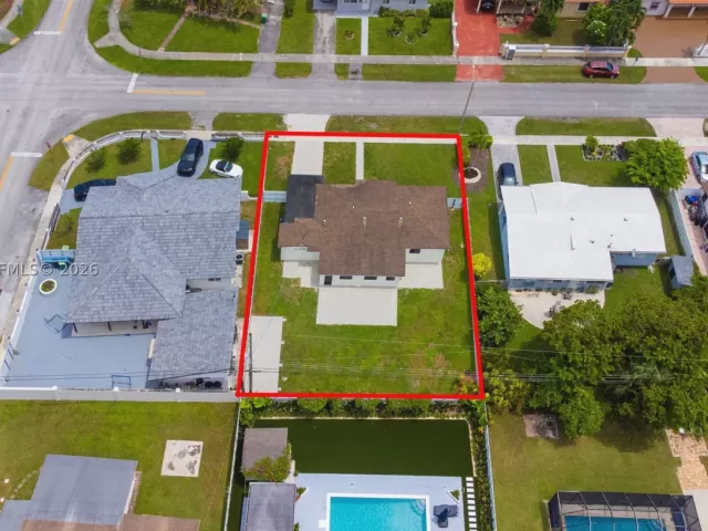 Продажа дома по адресу 4212 SW 98th Ave - фото 9394547