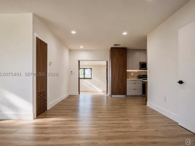 Продажа дома по адресу 4212 SW 98th Ave - фото 9394522