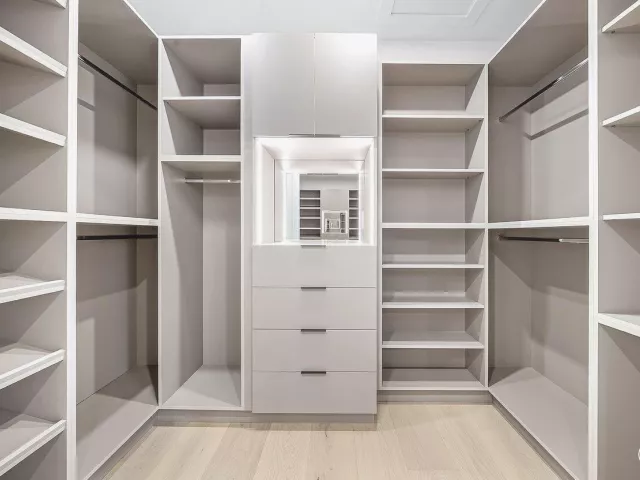 Продажа дома по адресу 451 NW 7th Avenue - фото 9394345